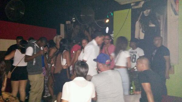 F2D_Party's tweet photo. http://t.co/EgiGyooXtP