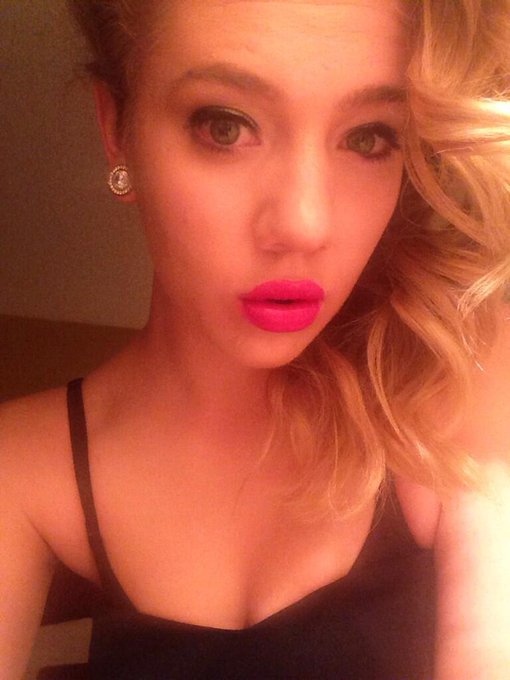 My lipgloss be poppin' 💋😈 http://t.co/FXIUcZBQT9<a href="/tag/sexualsaturday"class="tags"><span>#sexualsaturday</span></a>