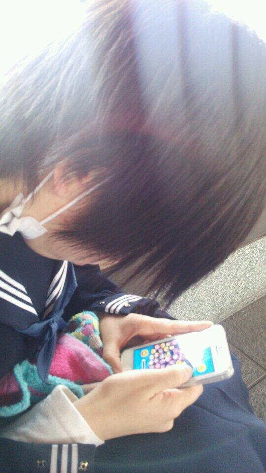 mithu_0605's tweet photo. LINEツムツムを頑張ってる美咲さん(￣∀￣)
最高得点でるかな〜？ http://t.co/P01iFfA2fa