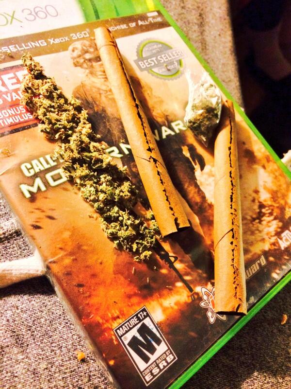 REDGroovyDoe's tweet image. Its them #SmokingHours #WeedForward #MatchTwo #WeedTweet 😙🍃🔥💨💨