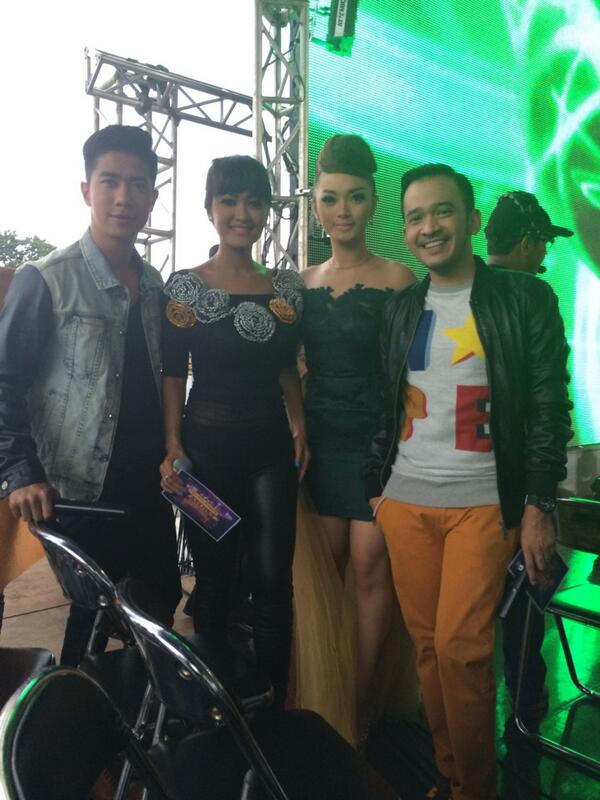 juliaperrez's tweet photo. Sctv carnaval now http://t.co/ELC62S6RRh