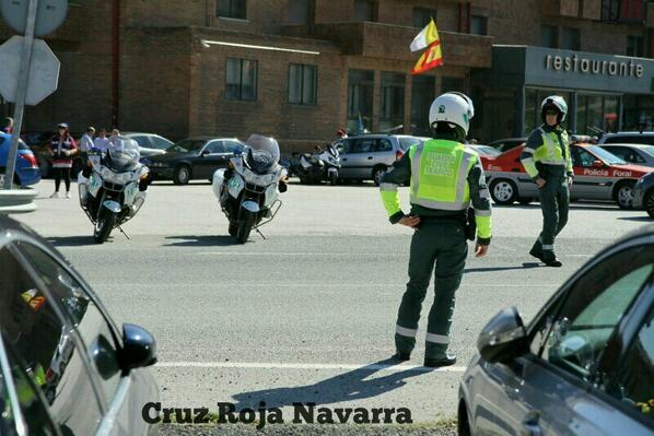 CruzRojaNavarra's tweet photo. ¿Camino a Javier en coche? respeta límite velocidad e indicaciones @guardiacivil @policiaforal_na #Javieradas2016 https://t.co/8QQDymhn00