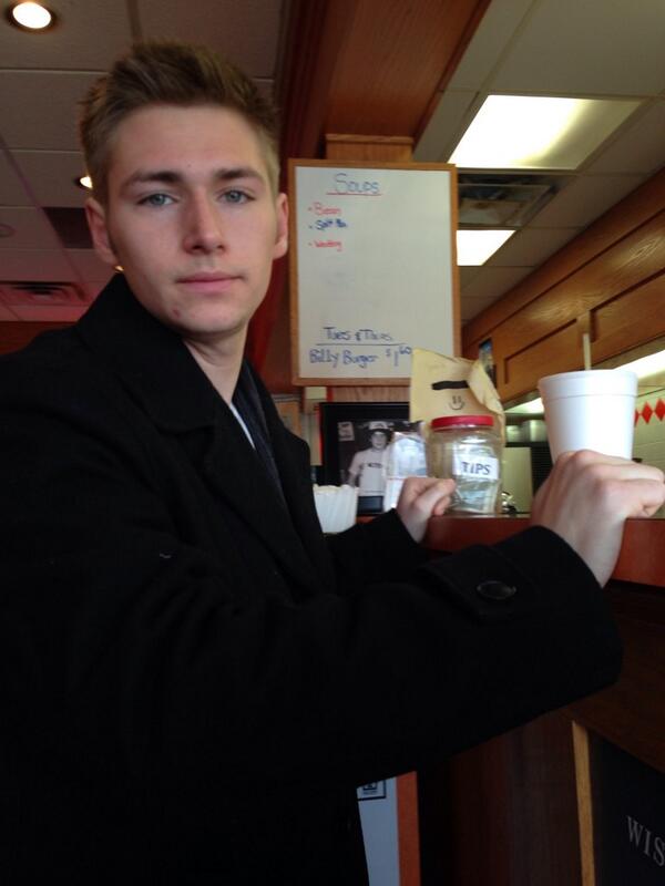 Bree_Patterson's tweet photo. I love love love his new haircut😍😍 http://t.co/txoKDfCz0k