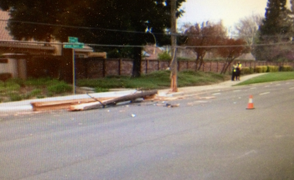 ABC10's tweet image. Elk Grove area #poweroutage caused by single vehicle into pole on Franklin &amp;amp; Elliott Ranch. Picture from the scene: