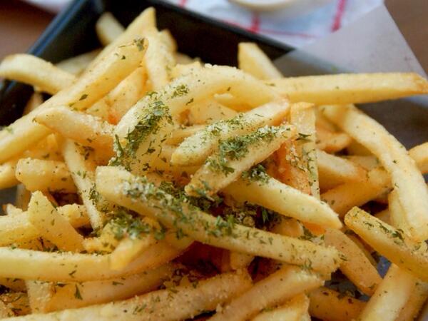 anuchit's tweet photo. CentralWorld has an amazing shop named Bonchon. Want you all to try!! http://t.co/mW7duQemah