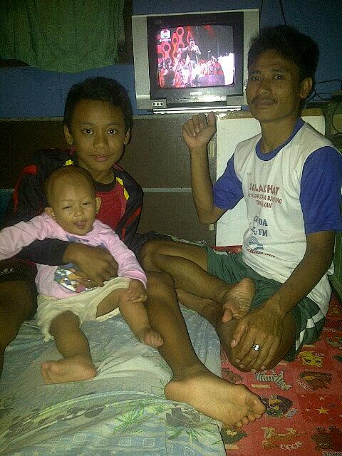 DAcademyID's tweet photo. Seruuu RT @NdangMombe: @DAcademyID seru lah nonton #KonserLaunching  bersama keluarga saya http://t.co/gTtDapjaGY
