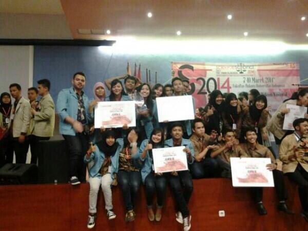 2 tim dari UNS (tim Fuad Bawazier &amp; tim Hattarajasa) sebagai juara 2 &amp; juara 3 LKTI Sciencesational 2014
