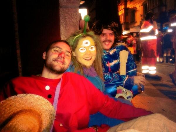 ivangomezglez's tweet photo. Salir a dar un agradable paseo y encontrarte con estos dos maquinones como son @SaraLC92 y @plm_juanito http://t.co/O95wKqCR8D