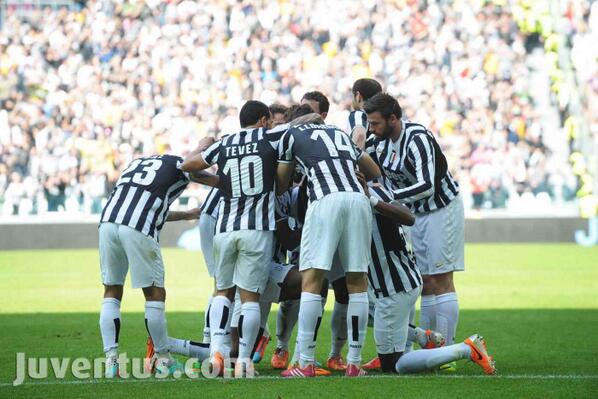 juventusfc's tweet photo. Buona la Fiorentina a pranzo. Ci rivediamo fra quattro giorni, per cena. #JuveFiorentina 1-0 http://t.co/kQJ1mBmOjK