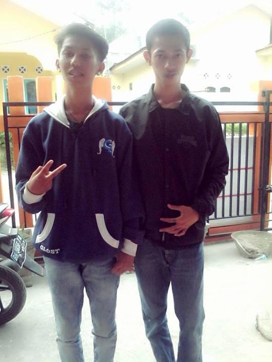 GggAgung's tweet photo. kapan tu ? @Newerespe With @GggAgung :) http://t.co/tX5S7yMGS8"