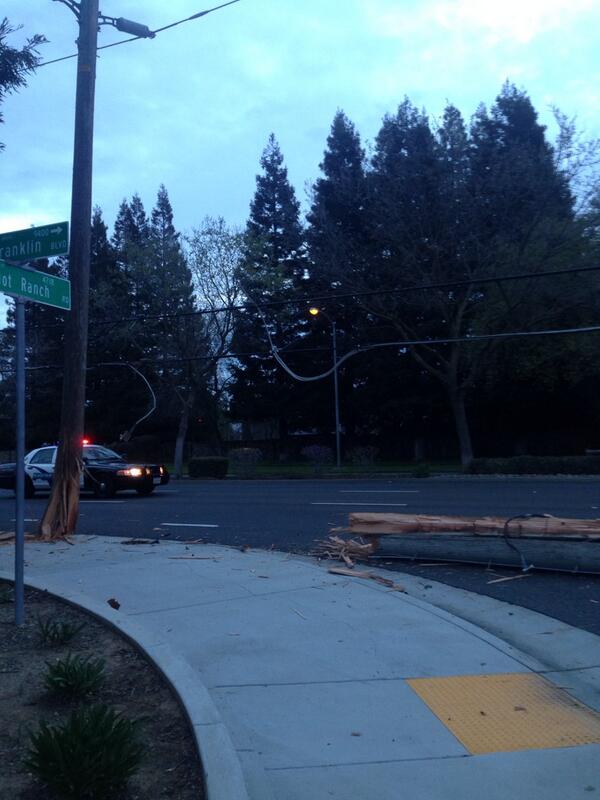 kelligera's tweet image. I have a feeling it'll be a long day without power here in Laguna, but glad the driver appears ok. #elkgrove