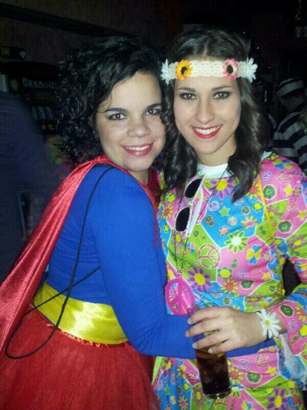 elvy_cn's tweet photo. Lo mejorcico del carnaval @isabelplg http://t.co/NHw2uZqQEn