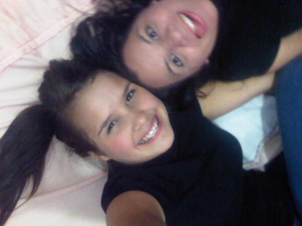 arianny36's tweet photo. mi hermana @scarlet_sma :) y yo un poco locas!! te amoooo manita gracias le doy a Dios por tu amistad http://t.co/yFVDXB49rT