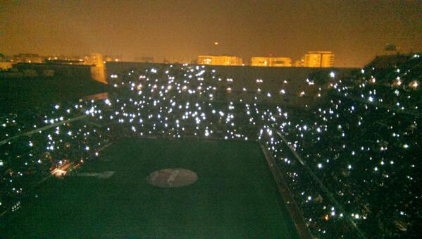 didak87's tweet photo. Apagón en #Mestalla!!! @adrichave http://t.co/J80kAVLW3t