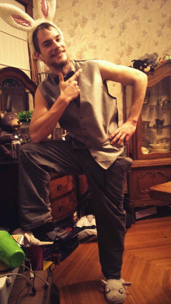 WMonkman's tweet photo. what a good weekend #drinks #party #doverfam #beerpong #allnighters #partyoutfits http://t.co/BuUMgAFFpf