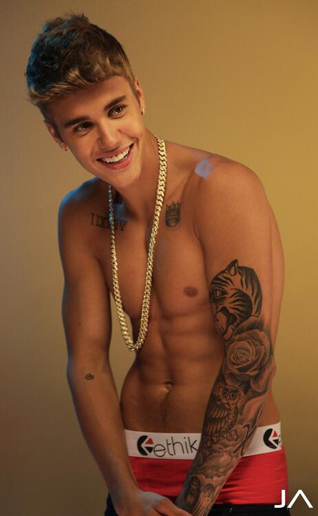 josprdgdr's tweet photo. @justinprdgdr ma guardati. http://t.co/dTekPnzZkI