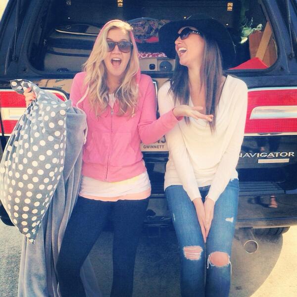 colbydeemusic's tweet image. Hitting the road for our #SpringBreakTour! #Florida here we come! Ready for some fun in the sun! @aubreywollett 😄🎤☀🎶