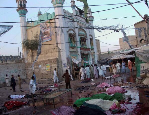 RohailAslam1's tweet photo. 49 dead 100s injured in 2011 when shrine of Sufi Sakhi Sarwar attacked in DG Khan, #Pakistan #SufiConference #MQM http://t.co/6pJQHGNueN"