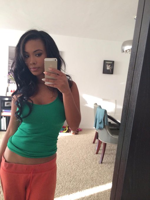 Home attire... I've stolen and had these pants from @uhmanda_brown for years!!! lol http://t.co/GXER<a href="/tag/friskyfriday"class="tags"><span>#friskyfriday</span></a>