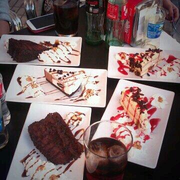 AguilitaBlesa's tweet photo. Nosotras stamos a dietaa ehhhh @acotcla. @SaraRHaro. http://t.co/JC14L7LX0F