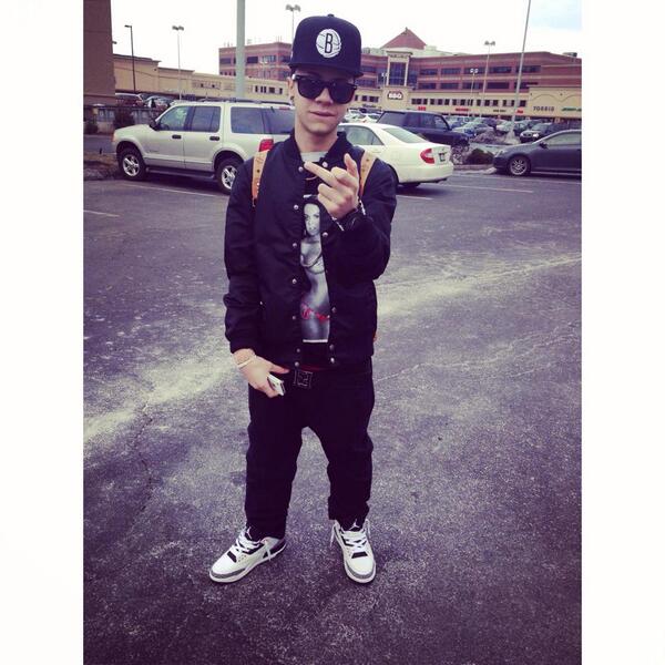 AlexanderRL_ tweet picture