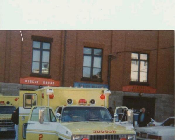 WarrenFireRI's tweet image. Old rescue 2 #WARRENFIRE