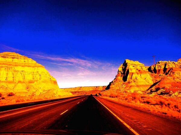 Chakra_babe's tweet image. What is your method for reconnecting with yourself? bit.ly/1iqDgVQ  #Grounding #FirstChakra #Balance