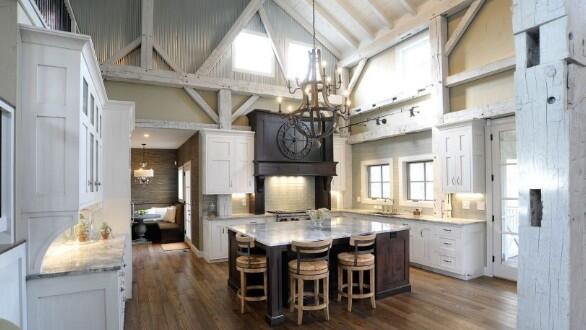 SouthernStyleSS's tweet image. Barn themed kitchen. I LOVE it!!