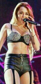 MileyC_NA's tweet photo. http://t.co/iDhdMgXpmL