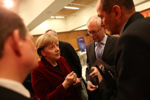 roktus's tweet photo. #EPPdublin utrinek: predsednik @strankaSDS @JJansaSDS , kanclerka Angela Merkel in predsednik Sveta Evrope @euHvR http://t.co/hZ5HQyyLpD