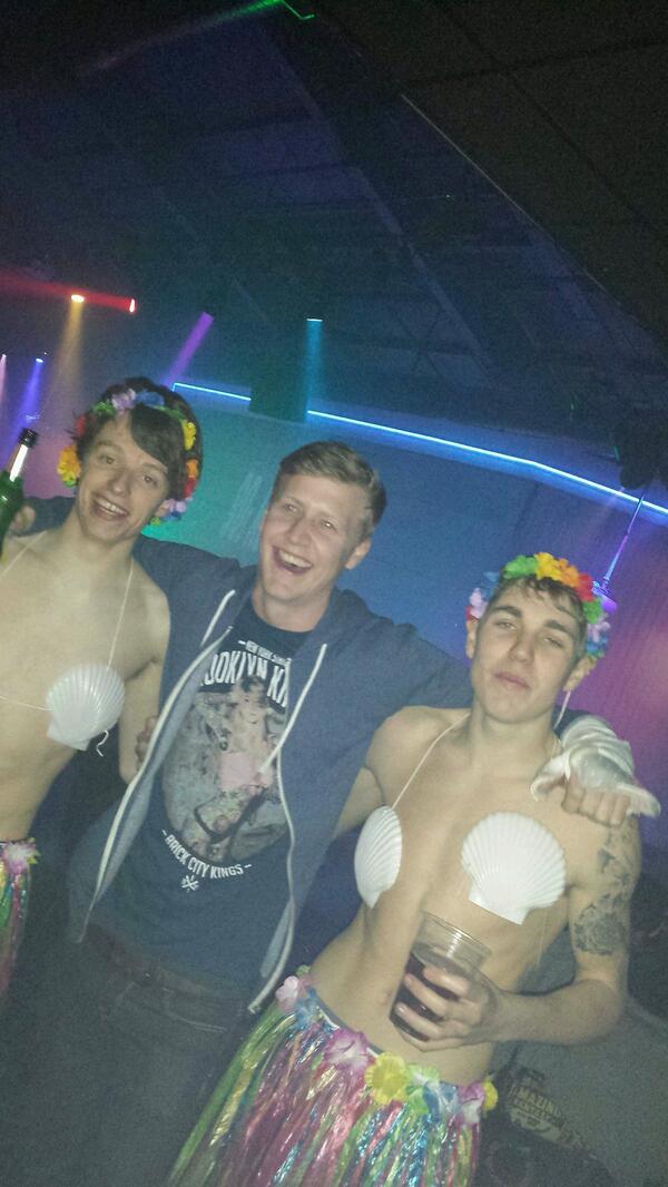 HowsShep's tweet photo. @manningjames pulled a couple of fitties http://t.co/uyEQKNsvM2
