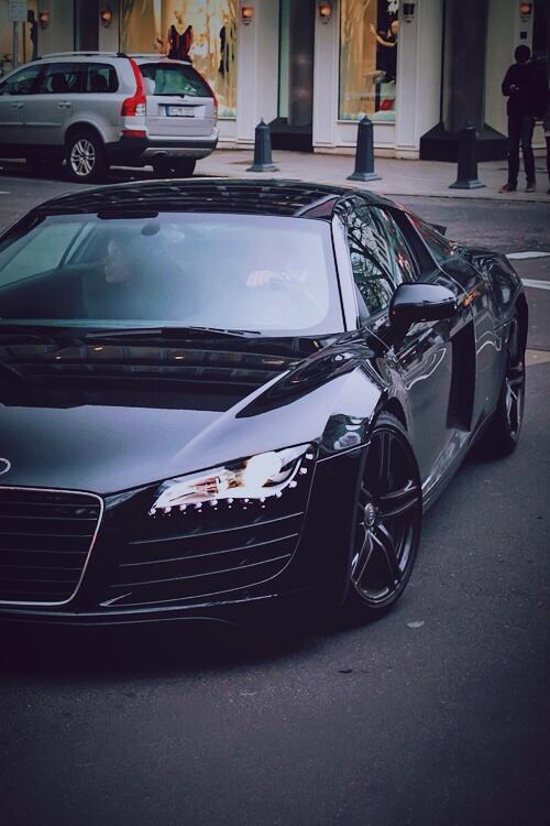 CarsInfinity's tweet photo. Audi R8 http://t.co/kDZ0utctXB