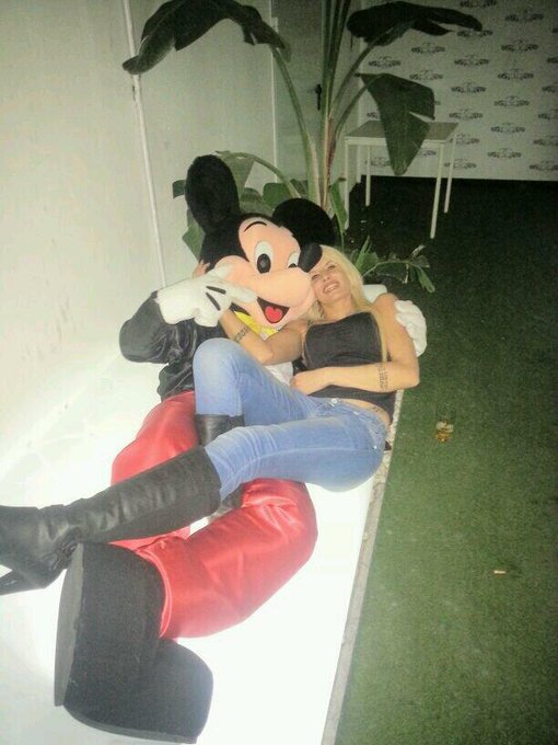 En el GdosG,carnavales del puerto Santa Maria http://t.co/ybErzr1dea