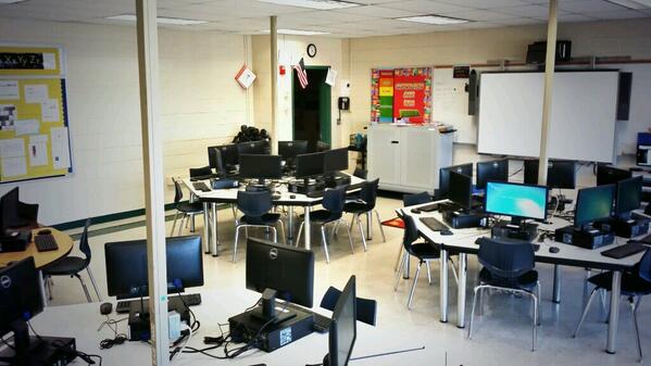kylebaxter's tweet image. @thelisaenright @CSDTechBytes East Dover Elementary School&apos;s new computer lab. #csdtech3 #wedoitforthekids