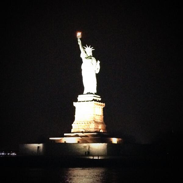 martinhsorch's tweet photo. Statue of Liberty!! #starsandstripes #determination #springtrip2014 http://t.co/eH5NGROQoo