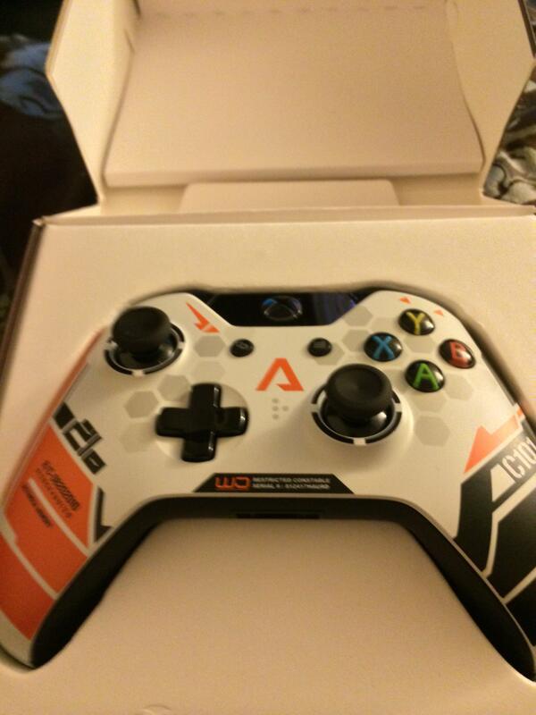 Follow and RT to be entered to win this #Titanfall #XboxOne Controller! Winner will be selected on Tuesday!!