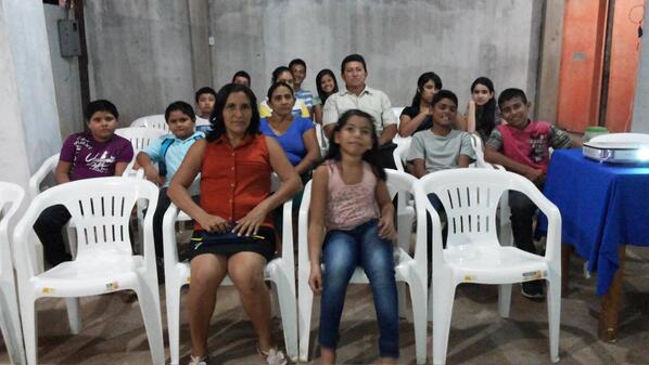 Um abraço para o Clube Comando Celeste, em Macapá. Ligados no Adorai 2014.