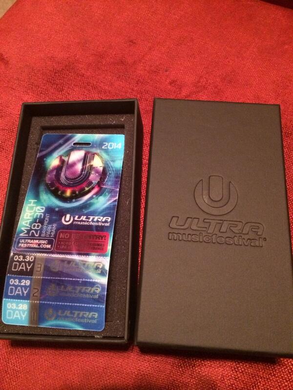 pinksaltbae's tweet photo. Give me an offer #ULTRA4SALE #ultra #umf #stubhub #miami http://t.co/M4XbsAVsSW