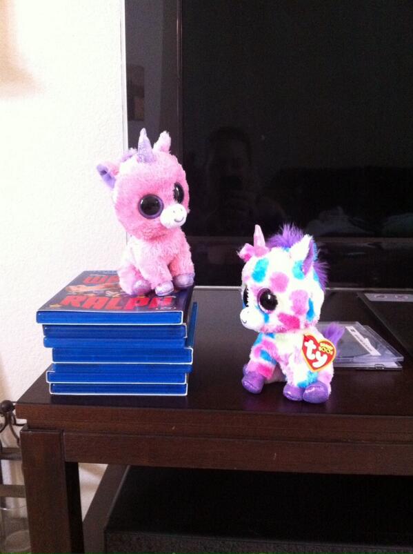 unicorn_george's tweet photo. “@runnergirl08: @unicorn_george I hope you play nice with the newest addition” you mean this guy?! no promises yet.. http://t.co/xqYtISm4Xh