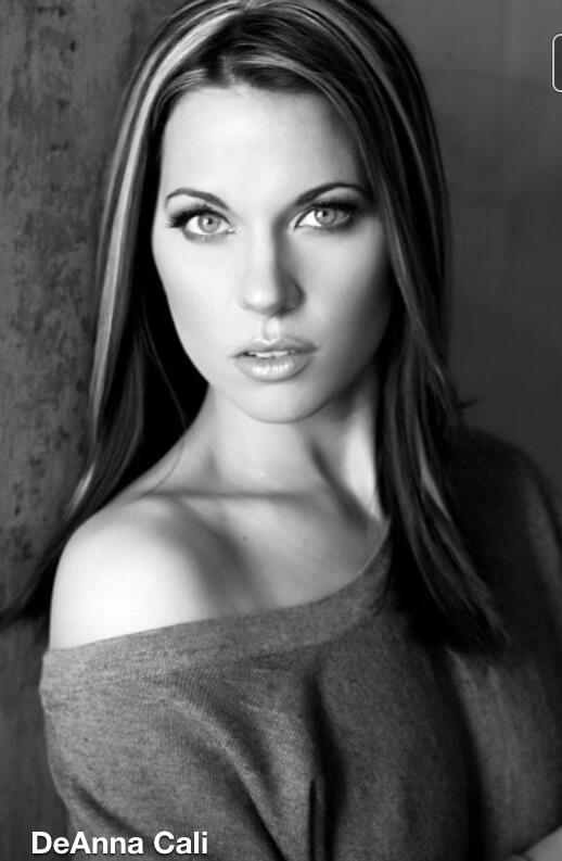 SweetDee04's tweet image. #Headshot #actorstuff #blackandwhite