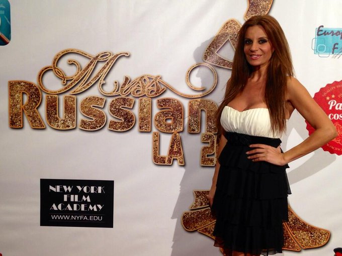 Ayer presente mi nuevo single en el certamen d belleza MISS RUSIA LA. !Exitazo! Pr&oacute;xima actuaci&oacute;n 5 abril