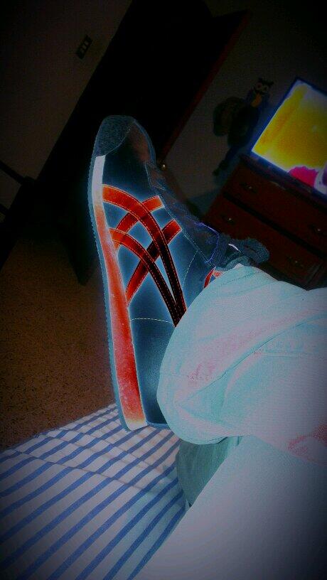 gonzchila's tweet photo. Onitsuka Tiger!!! http://t.co/EmCSWJ1Bzt