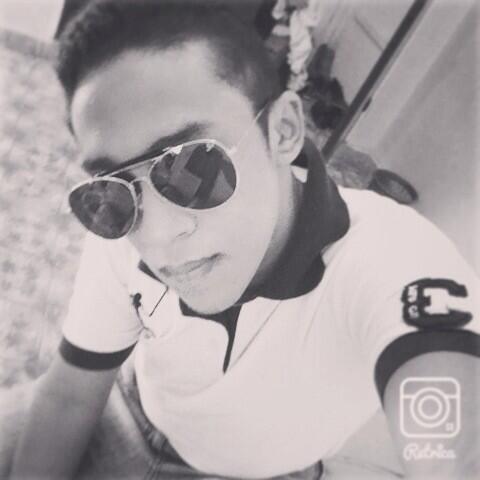LouisPastian's tweet photo. Hola soy Louis Jackson :) http://t.co/FSdJIZMAA6