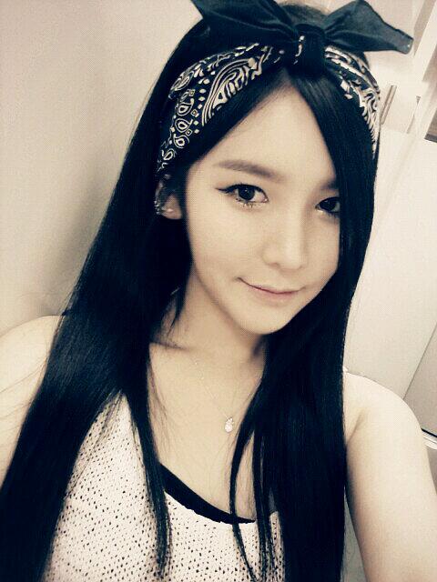 jiyeon92_glam's tweet photo. #openfollow retweet yg mau temenan + jfb http://t.co/oOCtJGDLnb