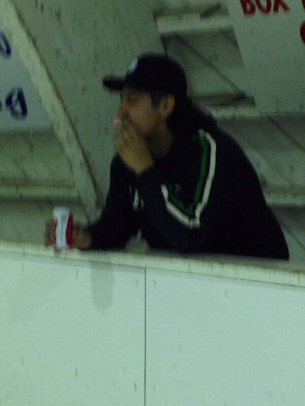 Macker7000's tweet photo. 4th line problems @PJHL_Problems http://t.co/rjVsRFK2ON