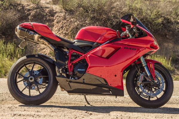 vonware's tweet photo. Photo shootwith  motorcycles this weekend. #vonwarephotography http://t.co/Yj5n9mjaEW