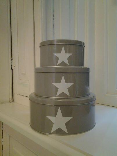 woonART's tweet photo. Nieuw! Voorraadblikken ook in wit met grijze ster. Kleine Kerkstraat 37 http://t.co/LdLVemQMEo