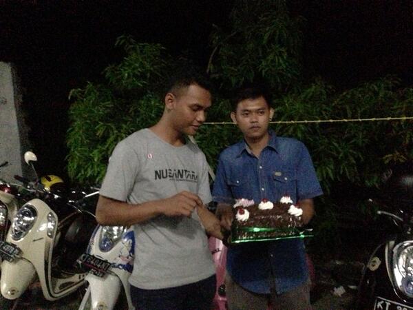 Ultahnya <a href="/BpmpkIrfan/">Aji Irfan Wardana</a> dan <a href="/chriztian_crz/">Christian</a>