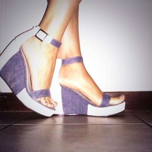ShoeGirlSA's tweet photo. Day 49. Blue Monday. http://t.co/M1qSMqeZE5