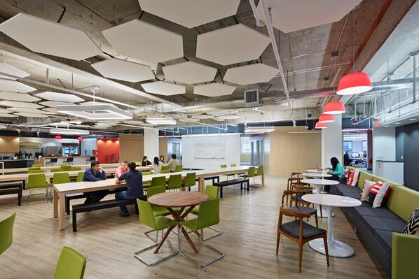 designboom's tweet photo. san francisco @SquareTrade HQ by @designblitz features bold solids + geometries #architecture http://t.co/fNqPFO7Ajq http://t.co/K9TwVI5v8s
